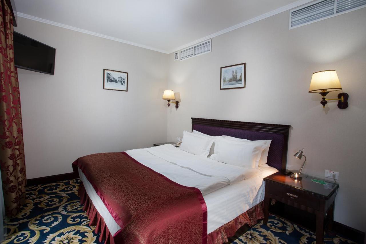 London Hotel Odessa Exterior foto